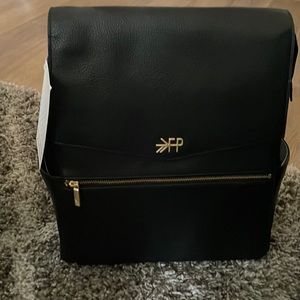 Brand new Freshly Picked Ebony Classic Diaper Bag